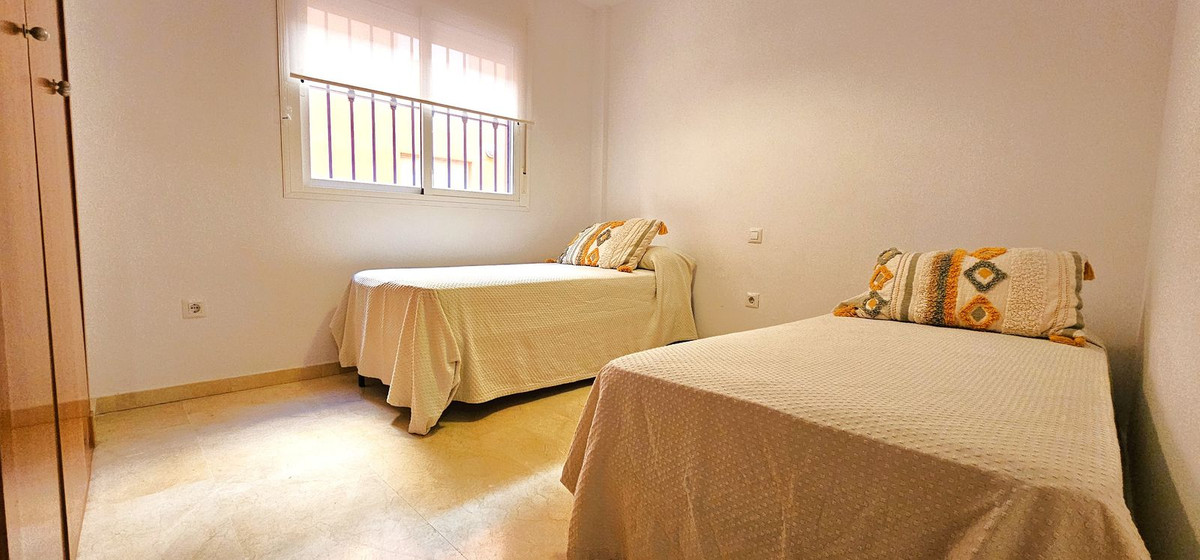 Te koop Gelijkvloers appartement Costa Del Sol Elviria € 350.000,-