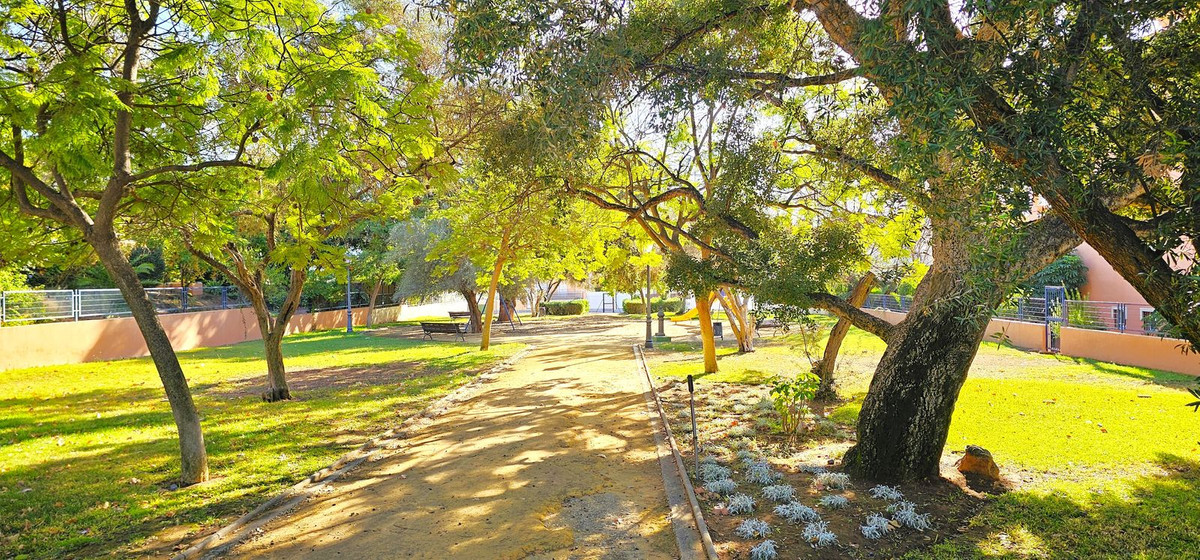 Te koop Gelijkvloers appartement Costa Del Sol Elviria € 350.000,-