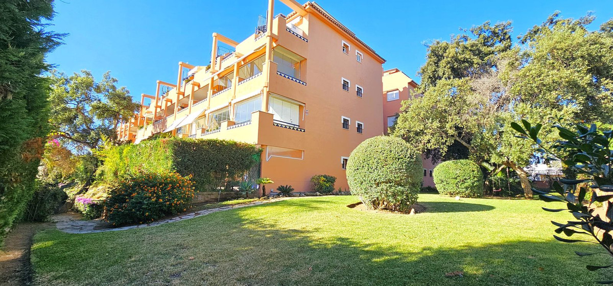 Te koop Gelijkvloers appartement Costa Del Sol Elviria € 350.000,-