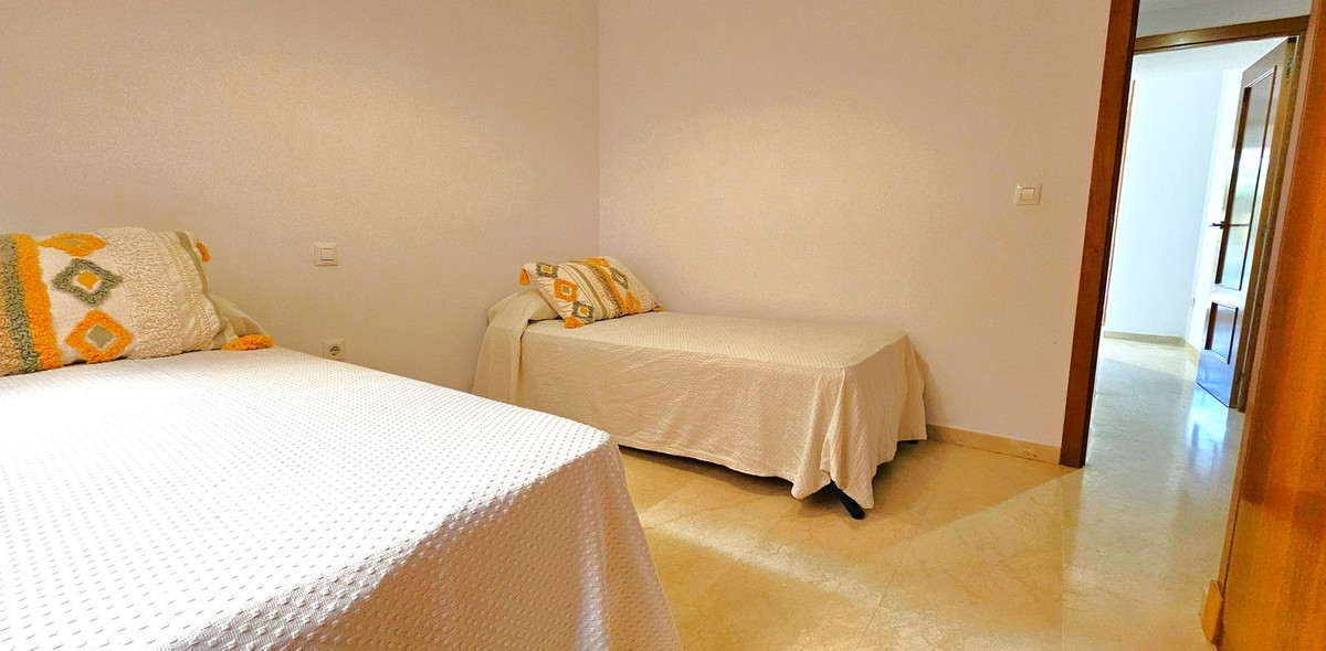 Te koop Gelijkvloers appartement Costa Del Sol Elviria € 350.000,-