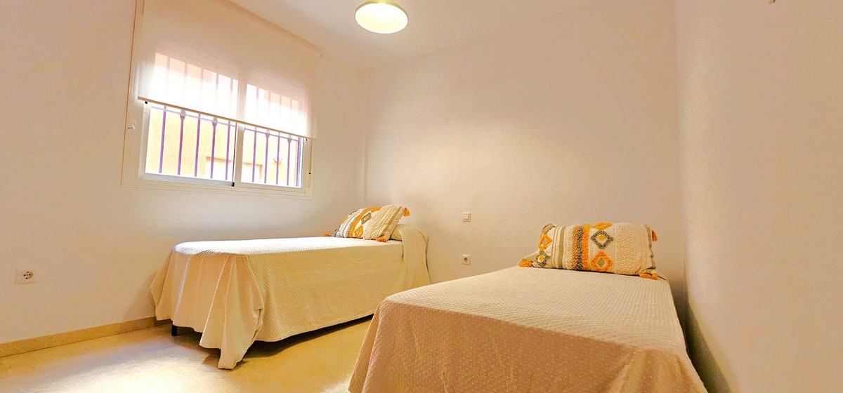 Te koop Gelijkvloers appartement Costa Del Sol Elviria € 350.000,-