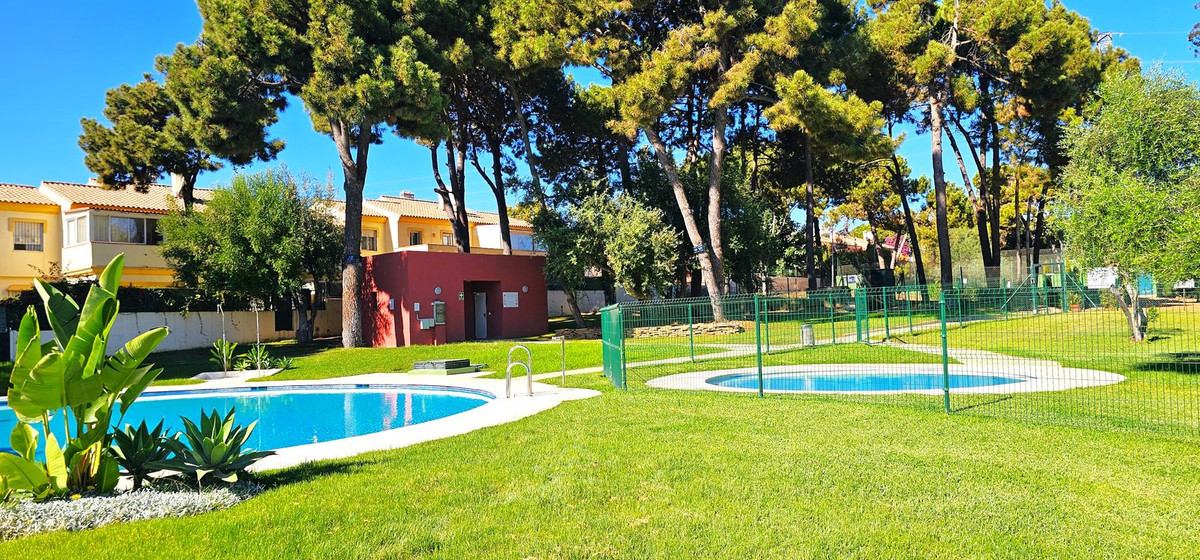 Te koop Gelijkvloers appartement Costa Del Sol Elviria € 350.000,-