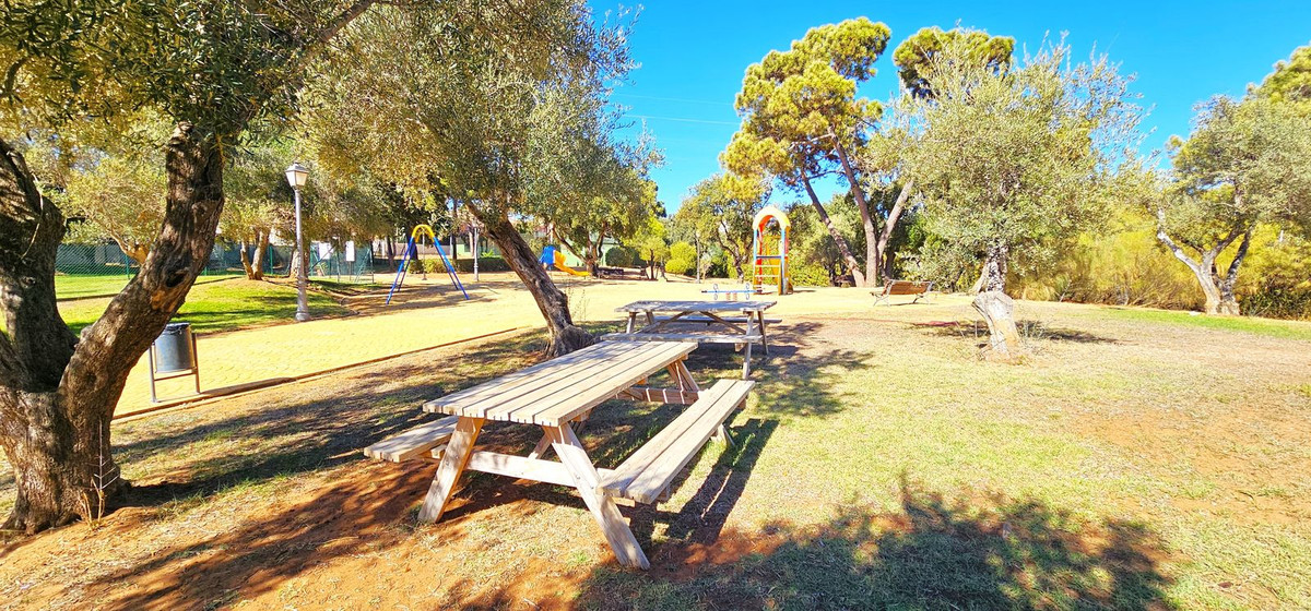 Te koop Gelijkvloers appartement Costa Del Sol Elviria € 350.000,-