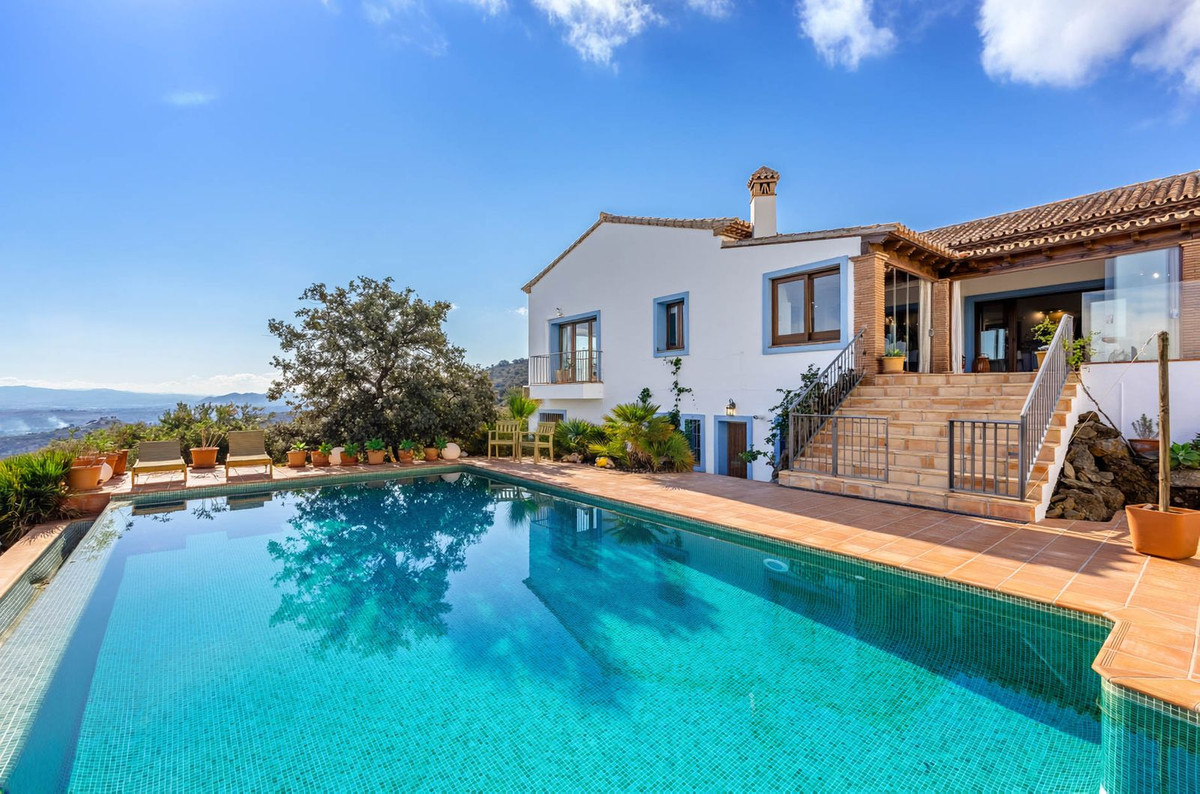 Te koop Finca - Cortijo Costa Del Sol Coín € 1.195.000,-