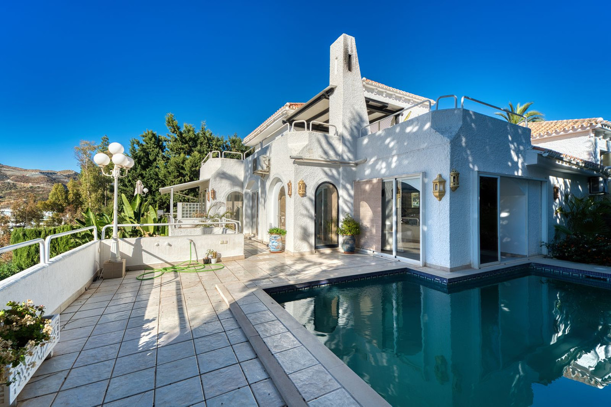 Te koop Vrijstaande Villa Costa Del Sol Nueva Andalucía € 1.700.000,-