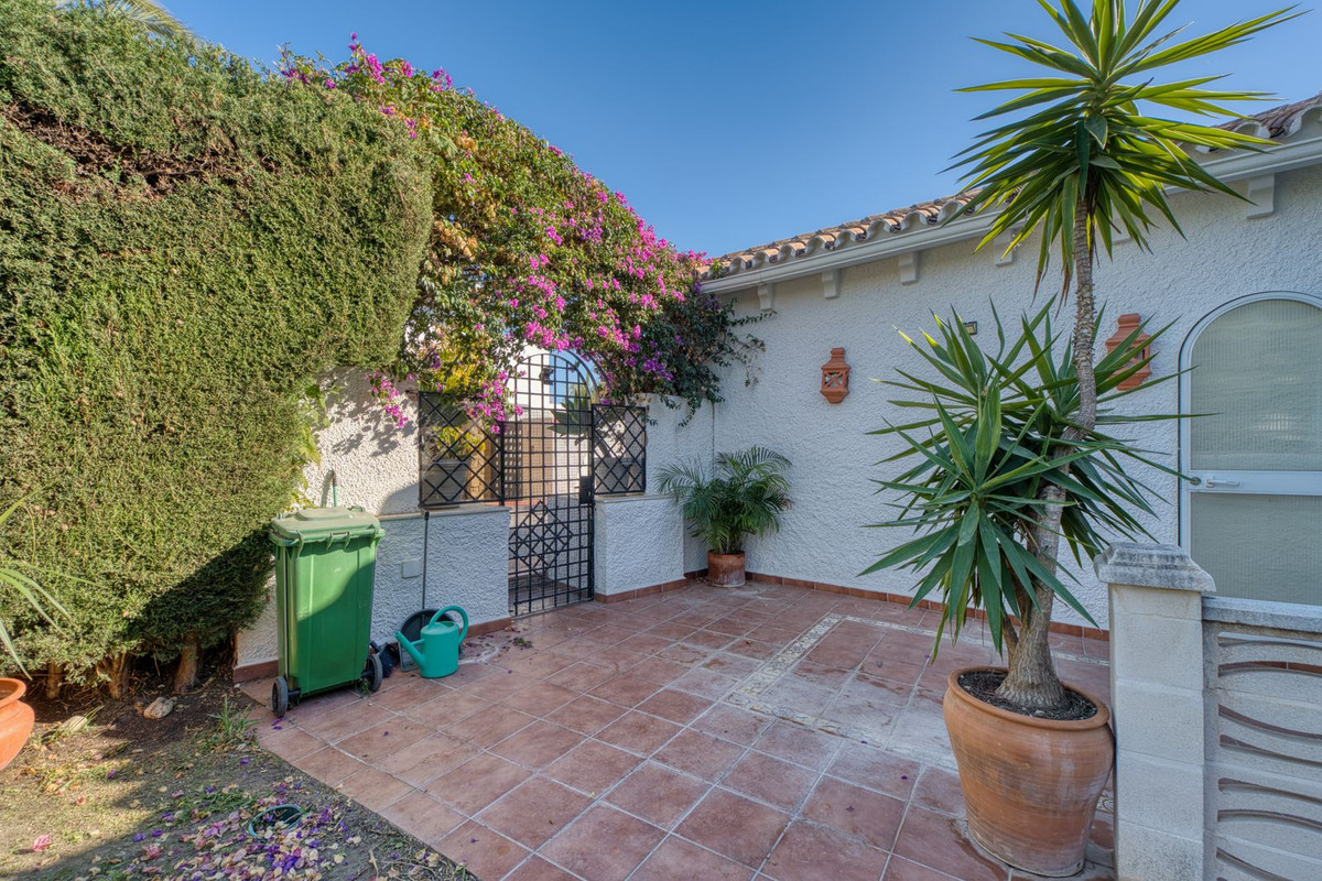 Te koop Vrijstaande Villa Costa Del Sol Nueva Andalucía € 1.700.000,-