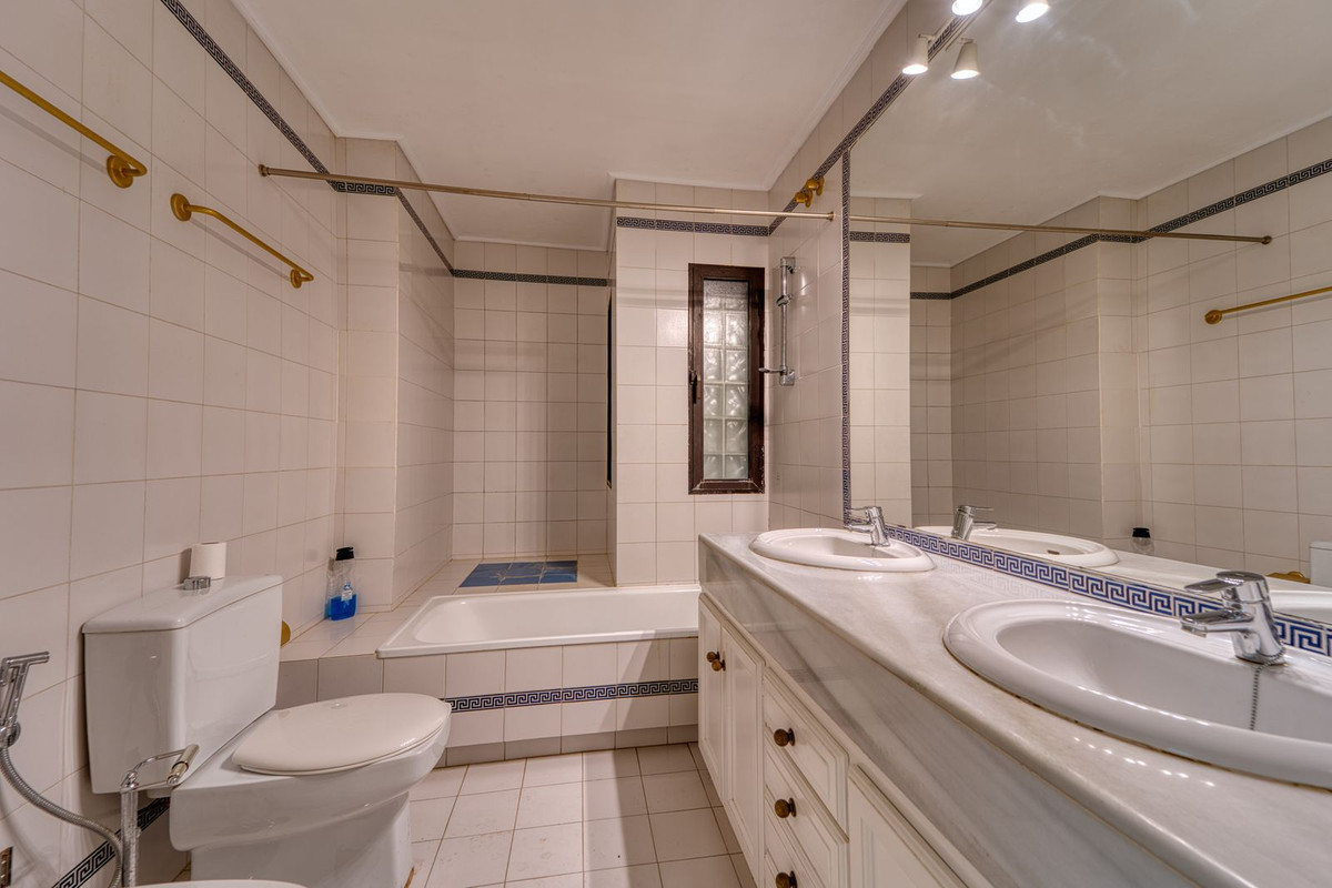 Te koop Vrijstaande Villa Costa Del Sol Nueva Andalucía € 1.700.000,-