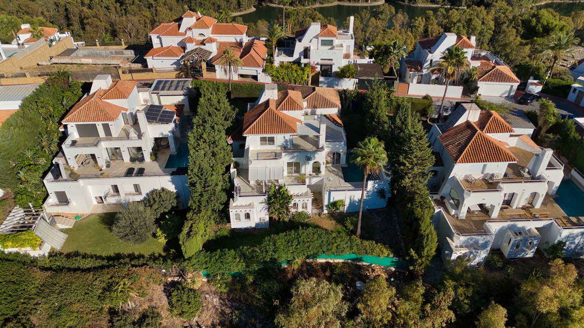 Te koop Vrijstaande Villa Costa Del Sol Nueva Andalucía € 1.700.000,-