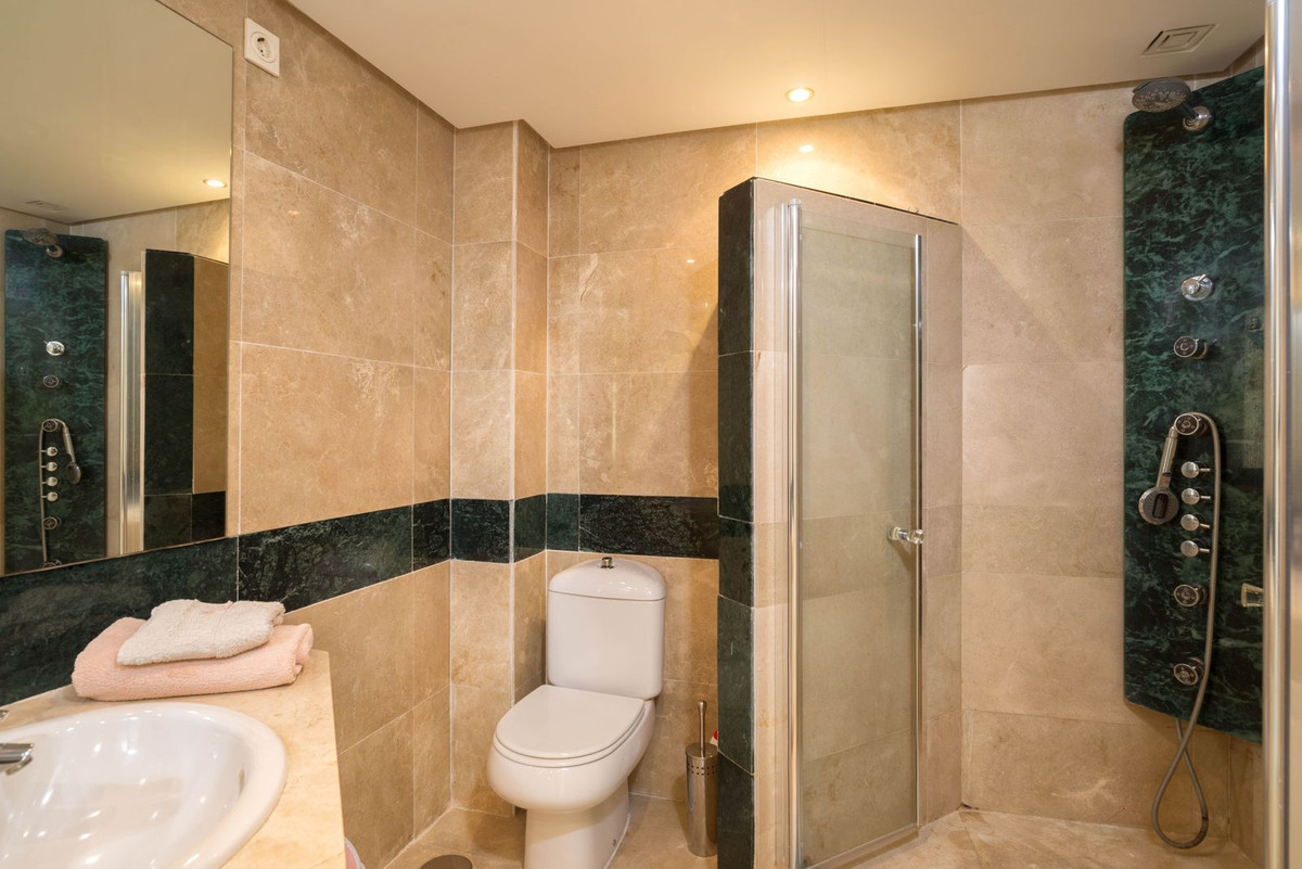 Te koop Middle Floor Apartment Costa Del Sol Río Real € 549.000,-