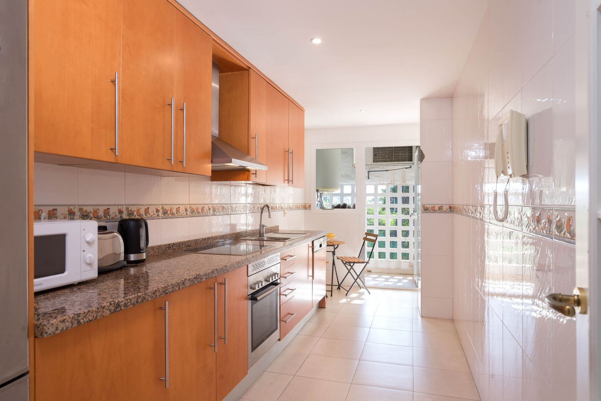 Te koop Middle Floor Apartment Costa Del Sol Río Real € 549.000,-