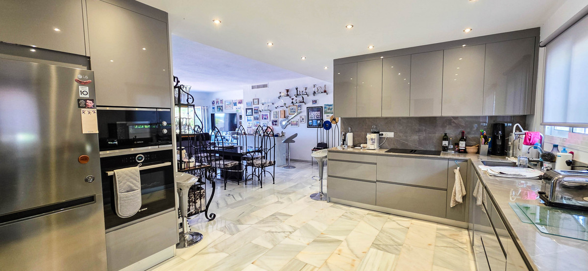 Te koop Half vrijstaand huis Costa Del Sol La Duquesa € 850.000,-