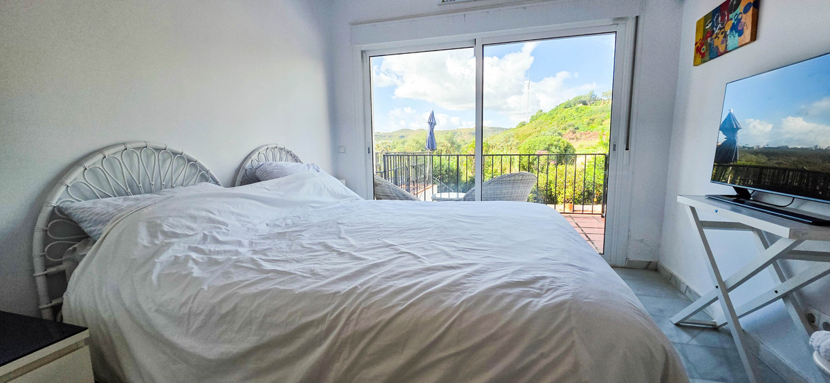 Te koop Half vrijstaand huis Costa Del Sol La Duquesa € 850.000,-