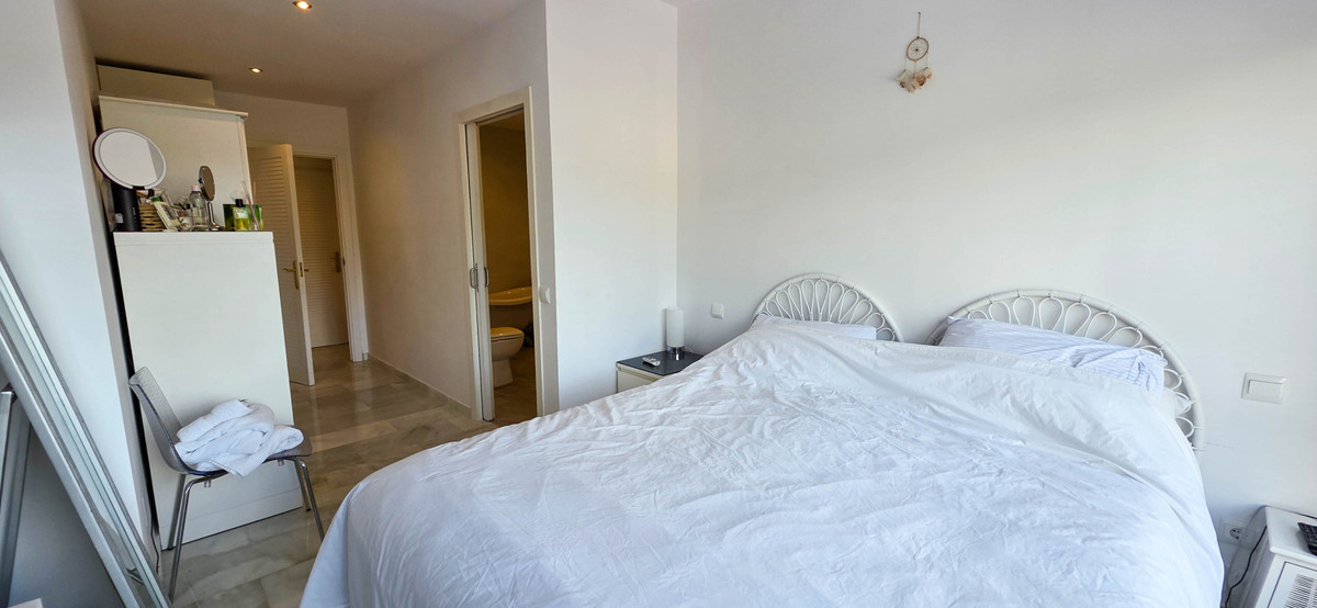 Te koop Half vrijstaand huis Costa Del Sol La Duquesa € 850.000,-