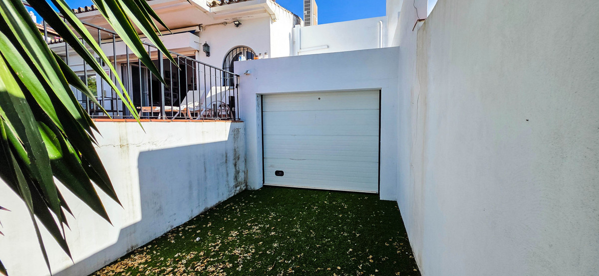 Te koop Half vrijstaand huis Costa Del Sol La Duquesa € 850.000,-