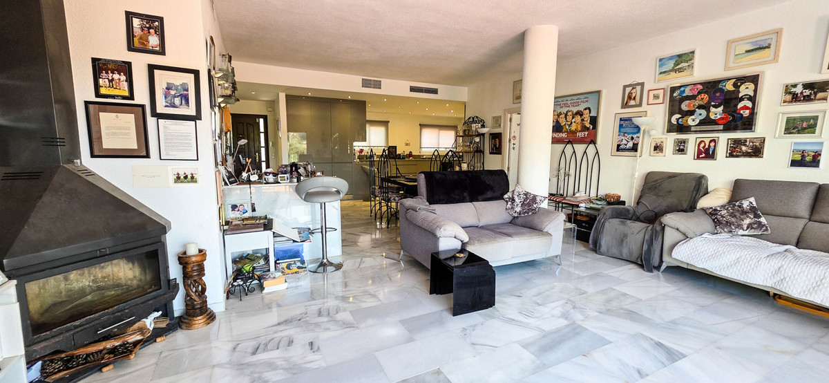 Te koop Half vrijstaand huis Costa Del Sol La Duquesa € 850.000,-