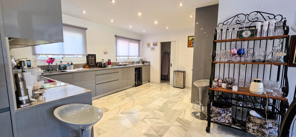 Te koop Half vrijstaand huis Costa Del Sol La Duquesa € 850.000,-