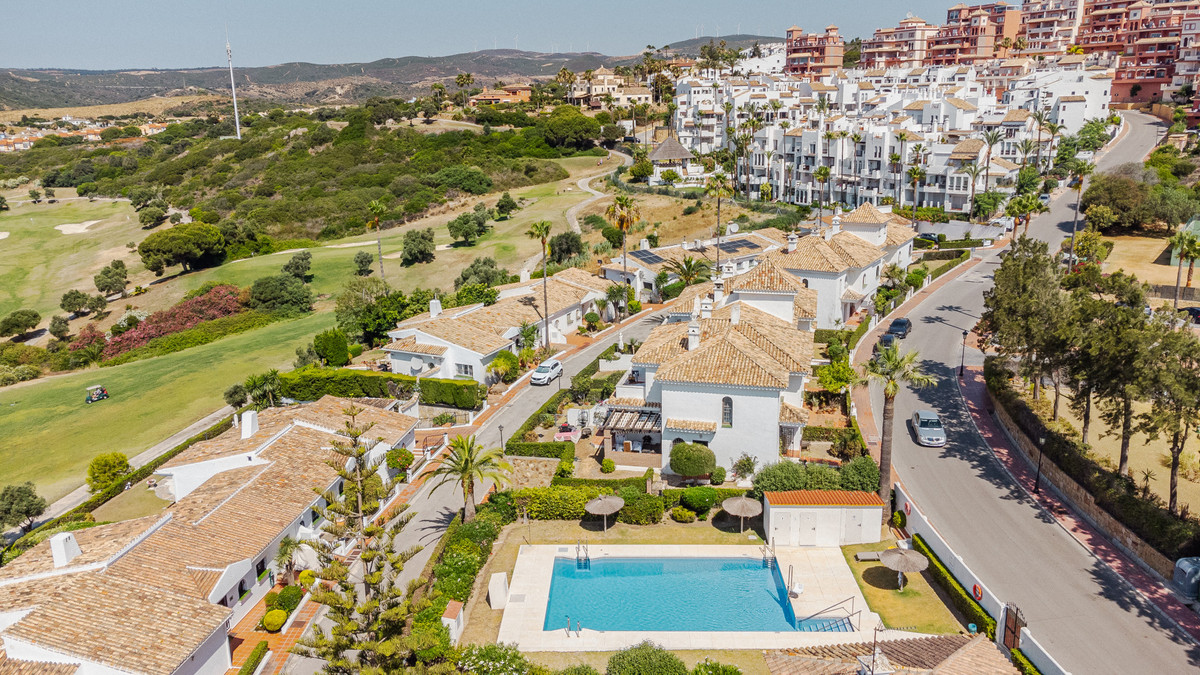 Te koop Half vrijstaand huis Costa Del Sol La Duquesa € 850.000,-