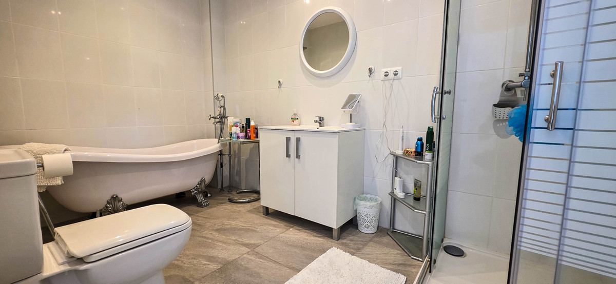 Te koop Half vrijstaand huis Costa Del Sol La Duquesa € 850.000,-