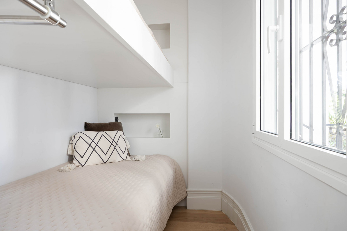 Te koop Middle Floor Apartment Costa Del Sol Nueva Andalucía € 495.000,-