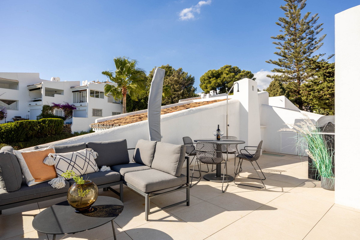 Te koop Middle Floor Apartment Costa Del Sol Nueva Andalucía € 495.000,-