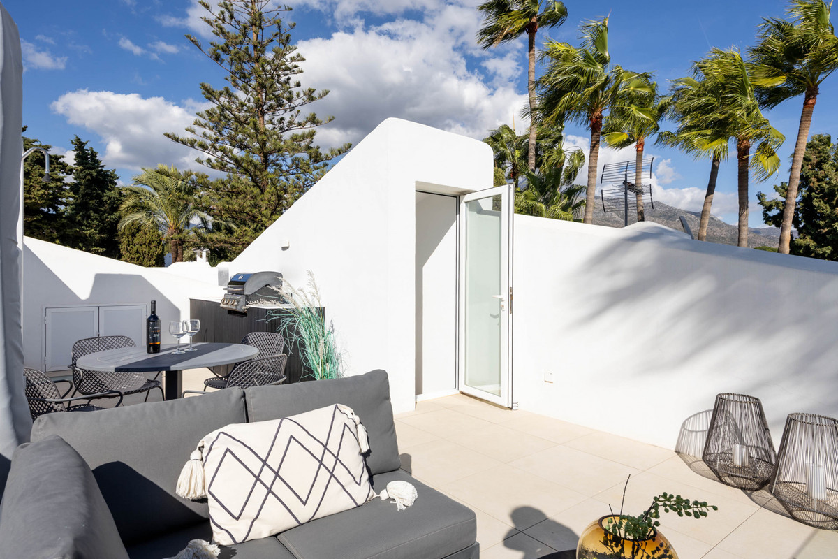 Te koop Middle Floor Apartment Costa Del Sol Nueva Andalucía € 495.000,-