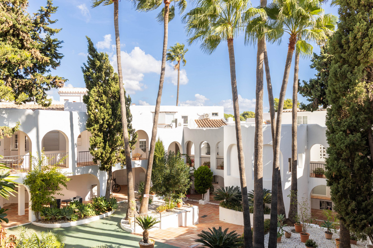 Te koop Middle Floor Apartment Costa Del Sol Nueva Andalucía € 495.000,-