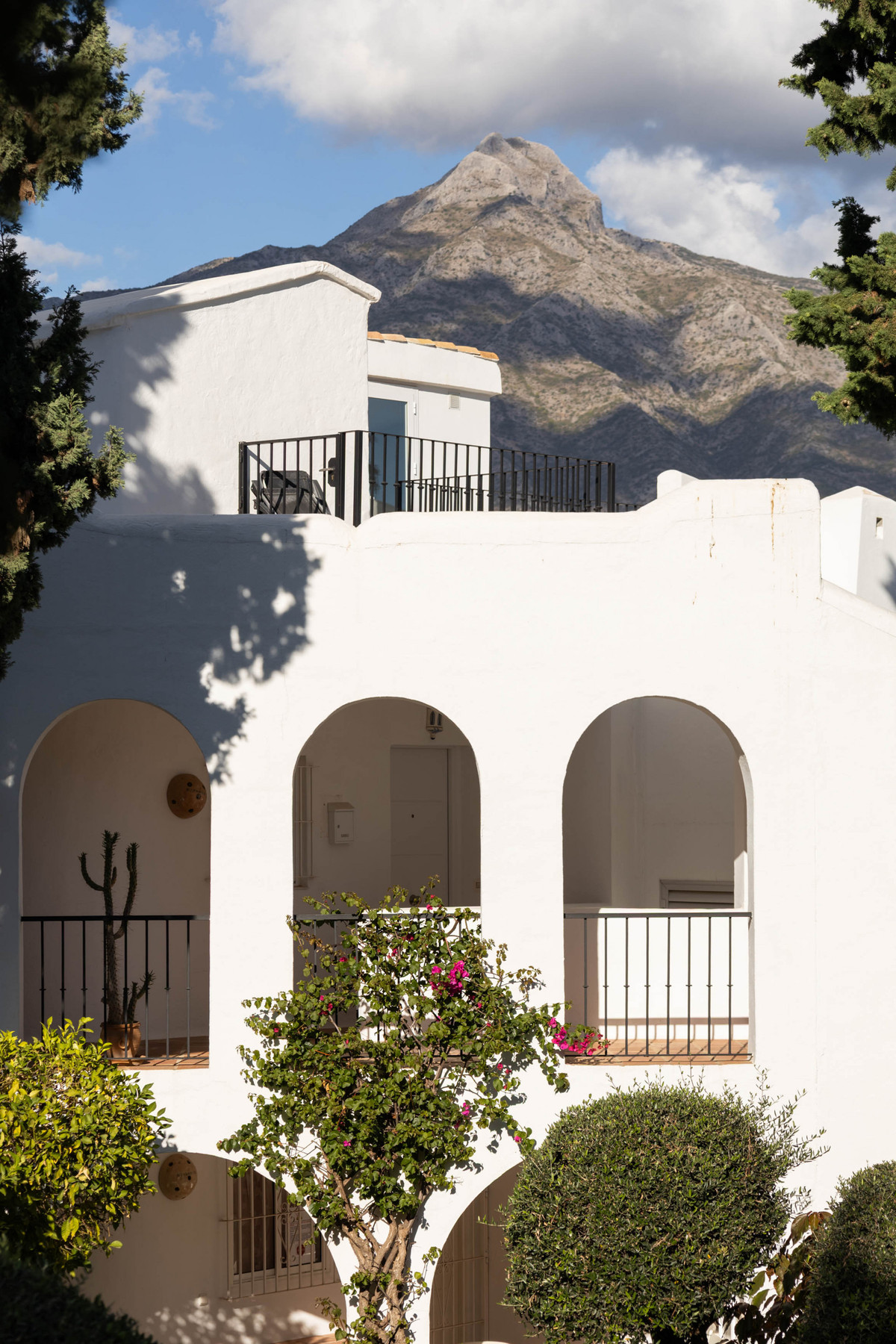 Te koop Middle Floor Apartment Costa Del Sol Nueva Andalucía € 495.000,-