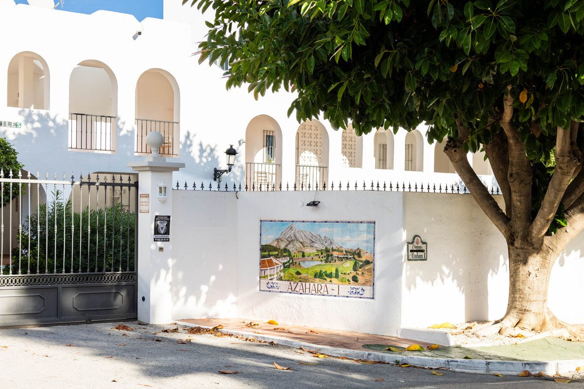 Te koop Middle Floor Apartment Costa Del Sol Nueva Andalucía € 495.000,-