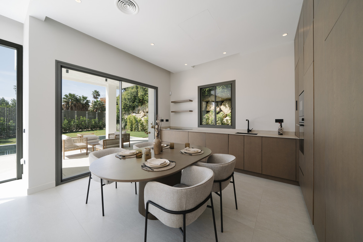 Te koop Vrijstaande Villa Costa Del Sol Estepona € 1.695.000,-