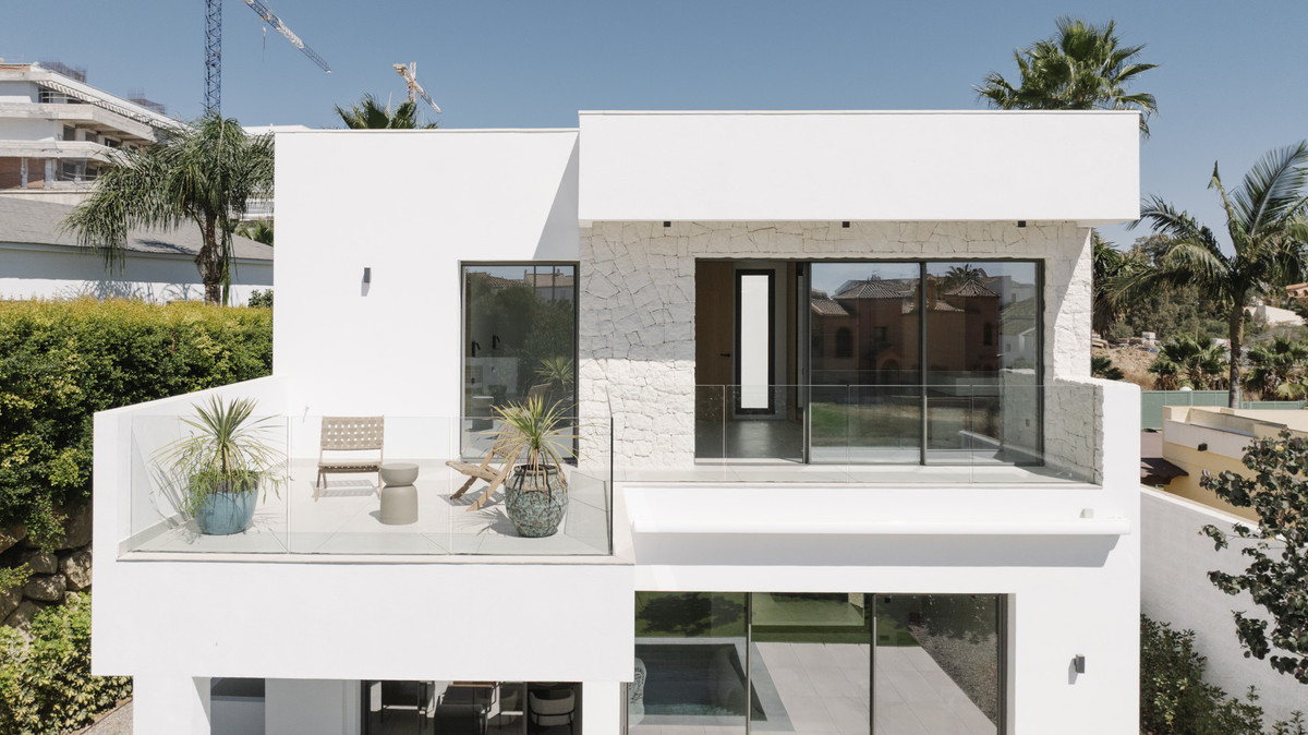 Te koop Vrijstaande Villa Costa Del Sol Estepona € 1.695.000,-