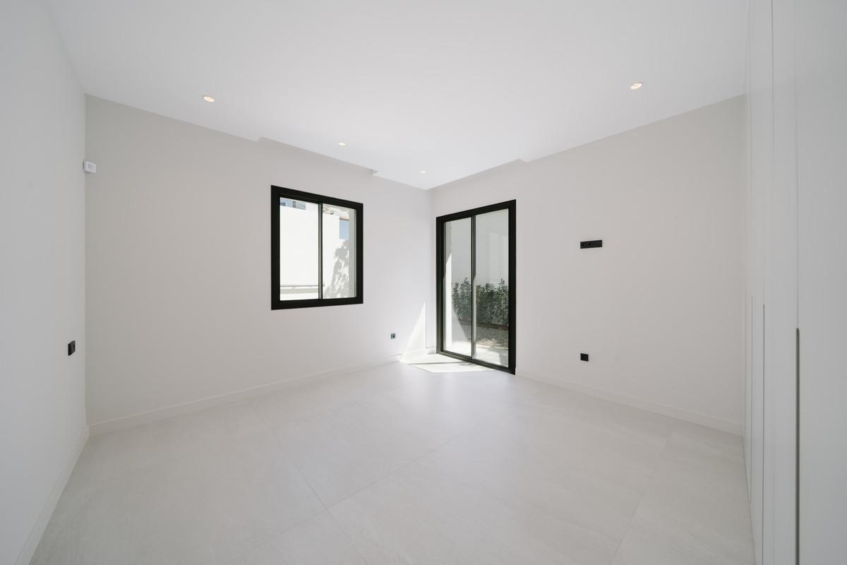 Te koop Vrijstaande Villa Costa Del Sol Estepona € 1.695.000,-