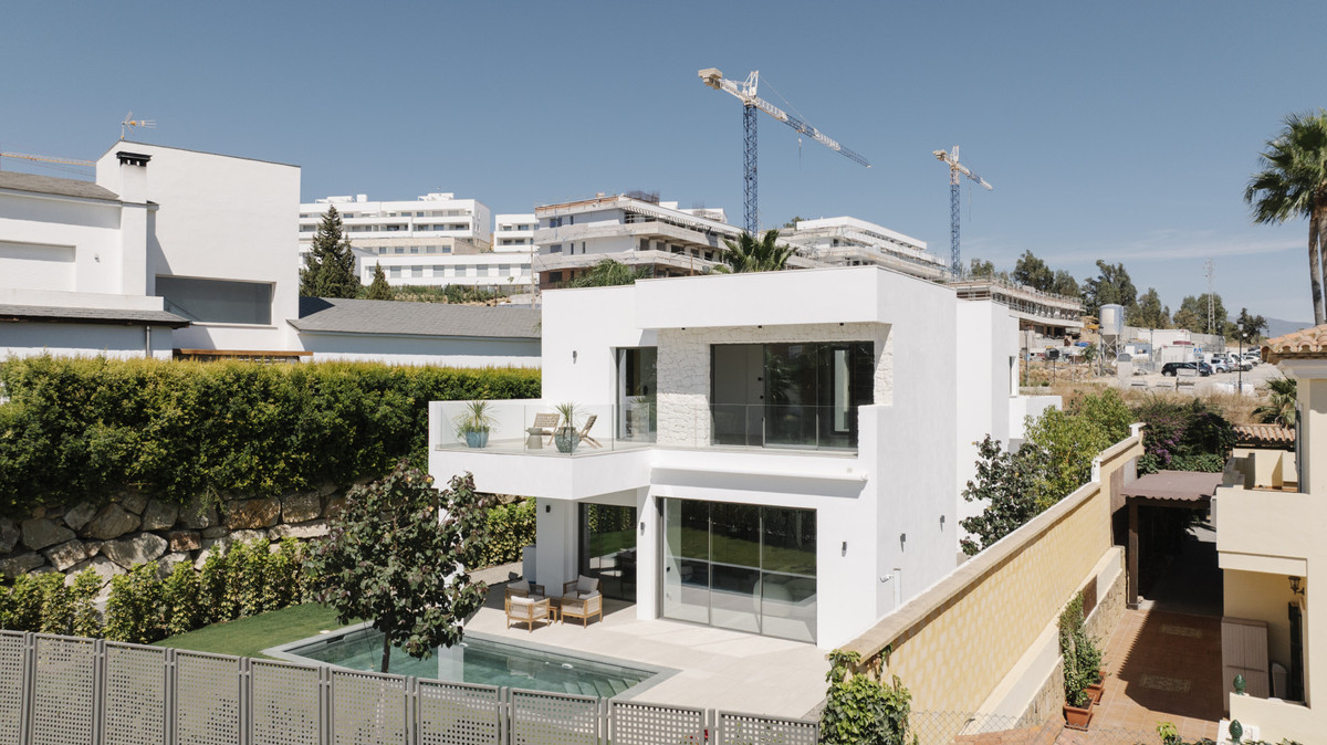 Te koop Vrijstaande Villa Costa Del Sol Estepona € 1.695.000,-