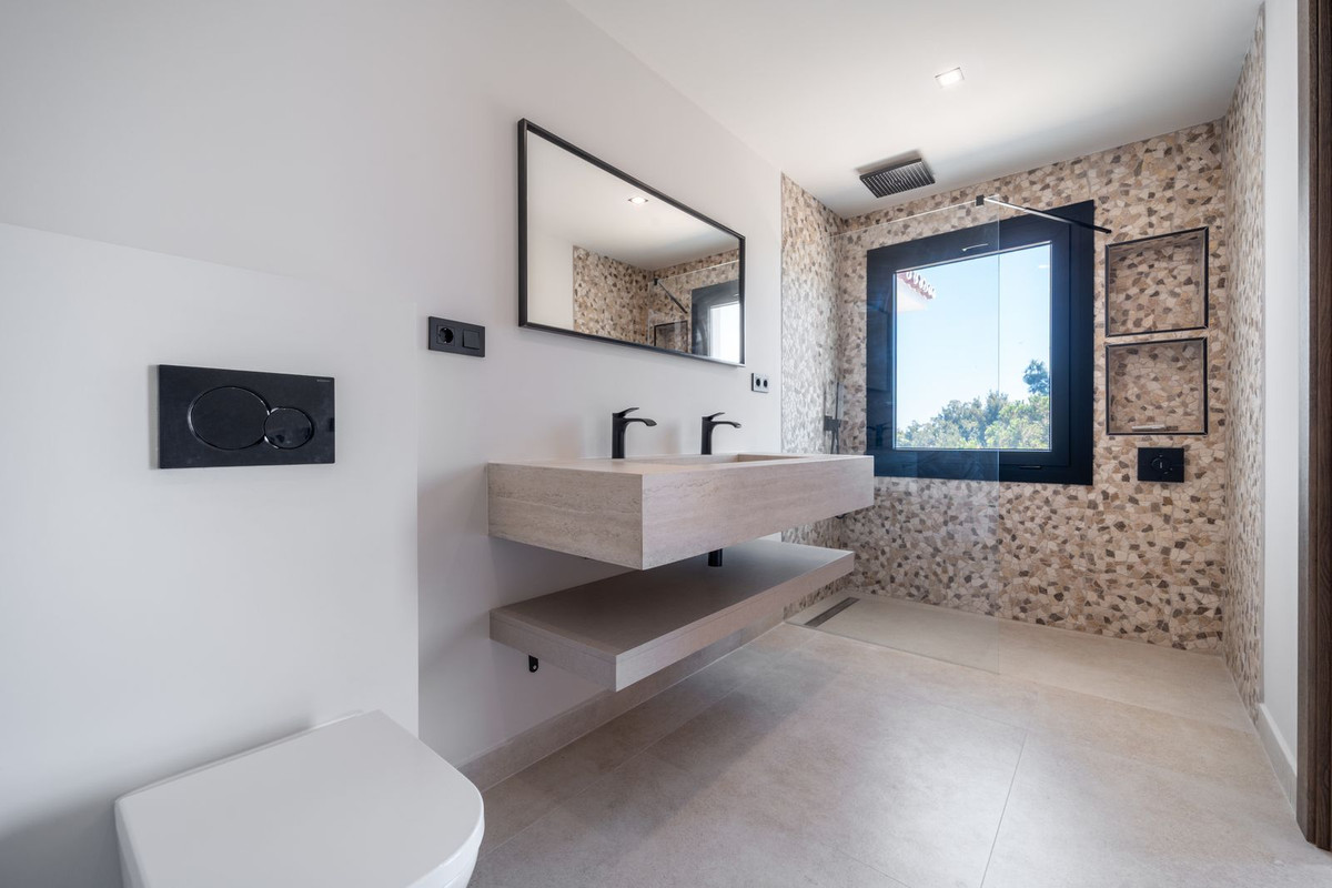 Te koop Vrijstaande Villa Costa Del Sol La Cala De Mijas € 2.295.000,-