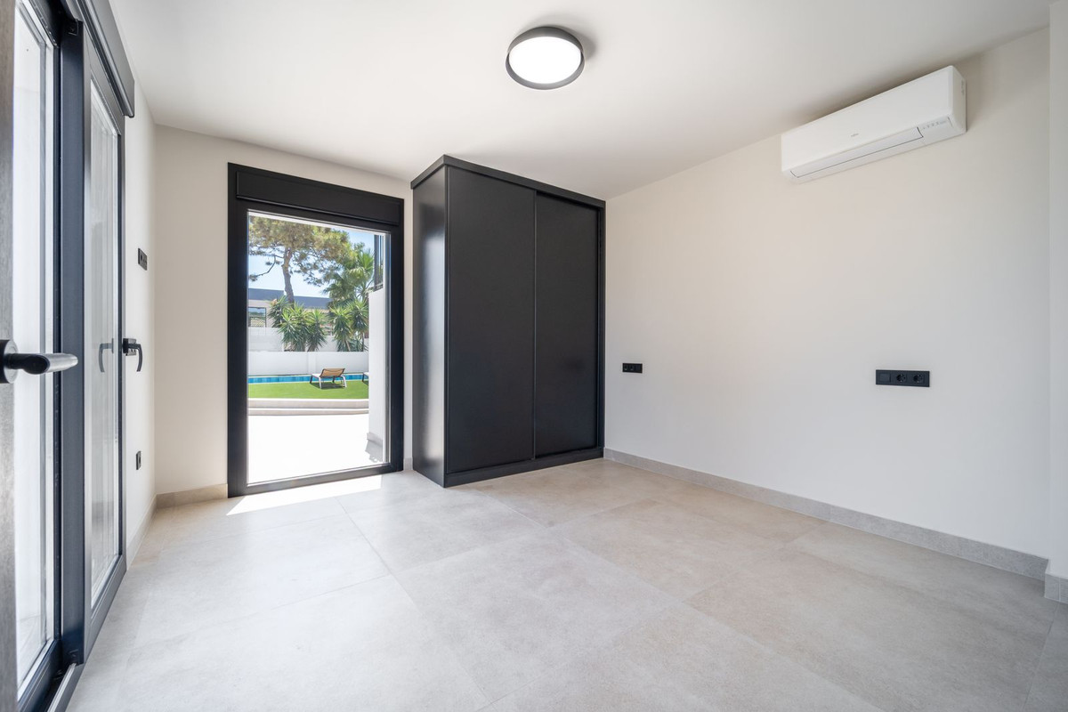 Te koop Vrijstaande Villa Costa Del Sol La Cala De Mijas € 2.295.000,-