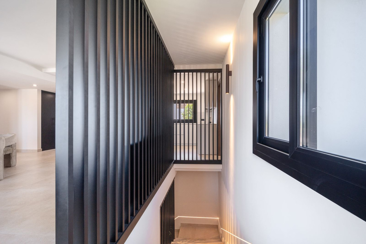 Te koop Vrijstaande Villa Costa Del Sol La Cala De Mijas € 2.295.000,-