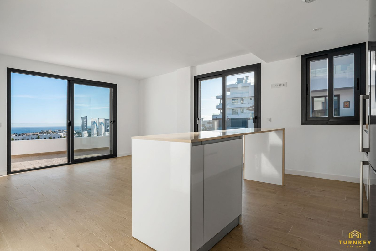 Te koop Middle Floor Apartment Costa Del Sol Estepona € 489.000,-