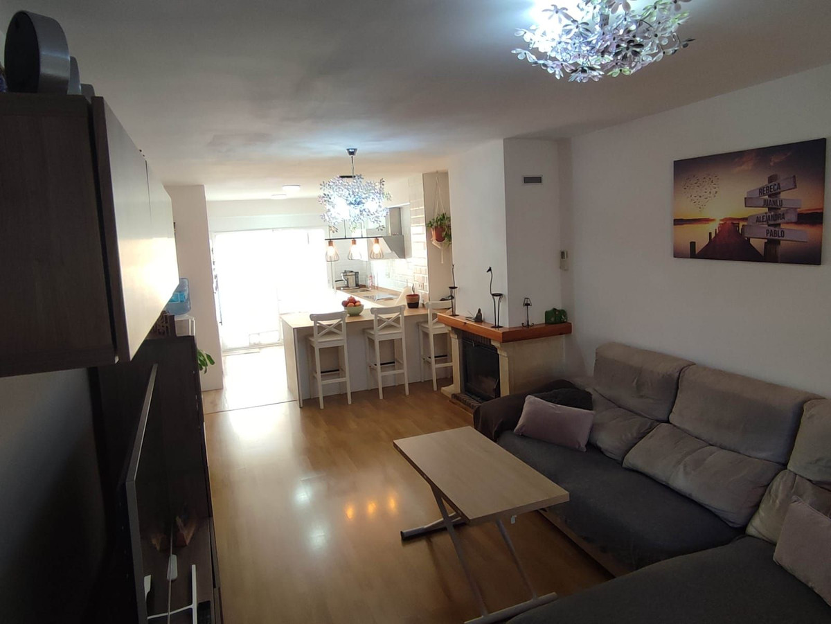 Te koop Herenhuis Costa Del Sol Alhaurín De La Torre € 452.000,-