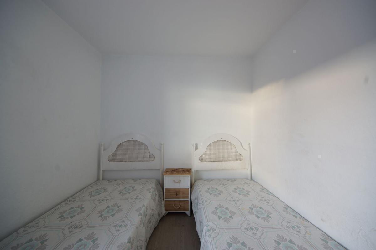 Te koop Middle Floor Apartment Costa Del Sol La Campana € 170.000,-