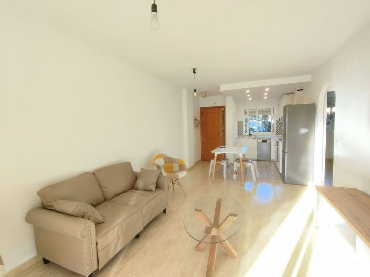 Te koop Middle Floor Apartment Costa Del Sol Calahonda € 299.000,-