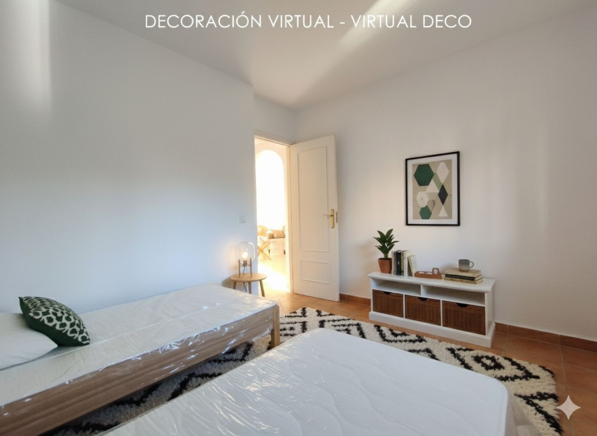 Te koop Middle Floor Apartment Costa Del Sol Calahonda € 299.000,-