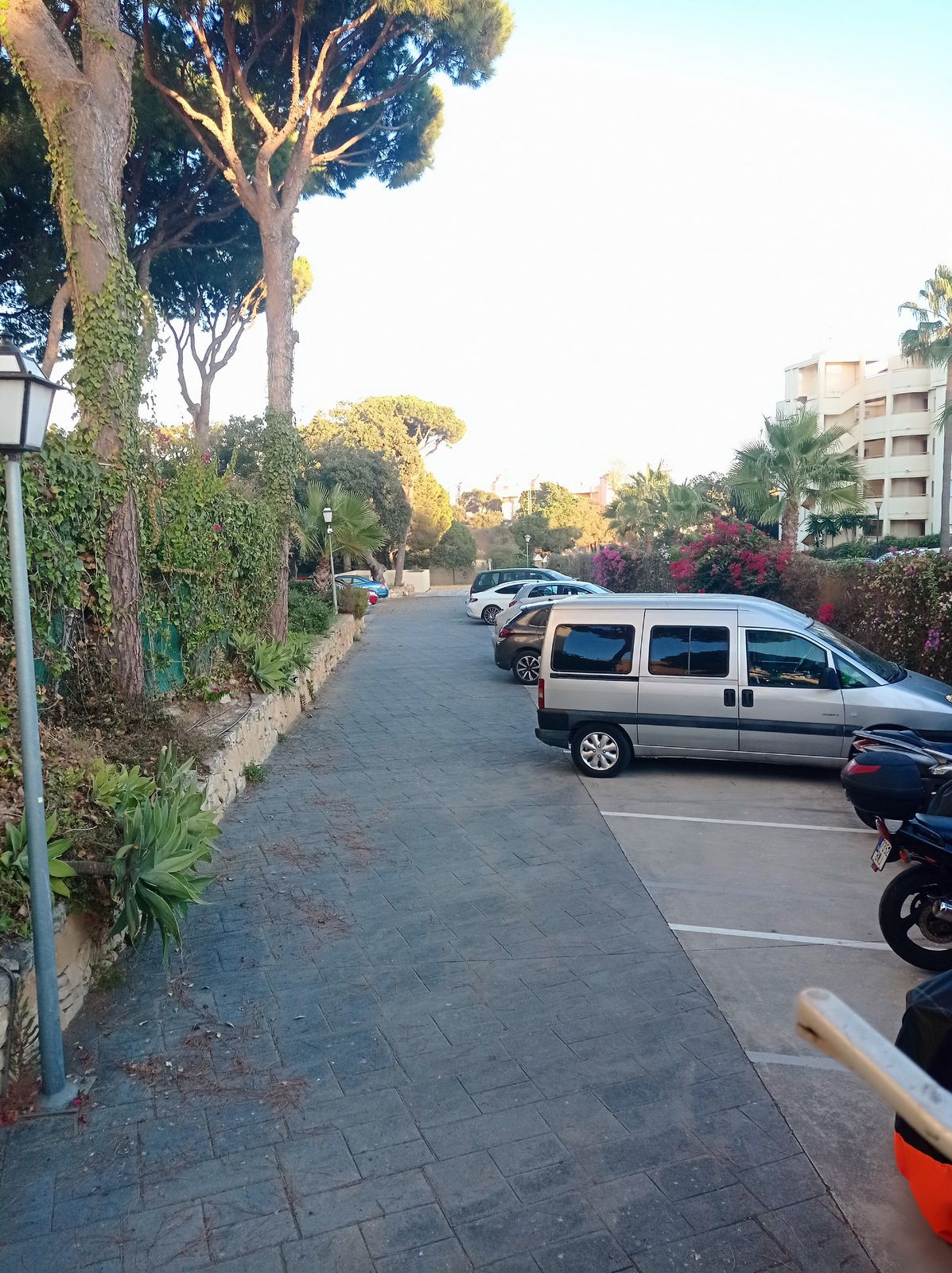 Te koop Middle Floor Apartment Costa Del Sol Calahonda € 299.000,-