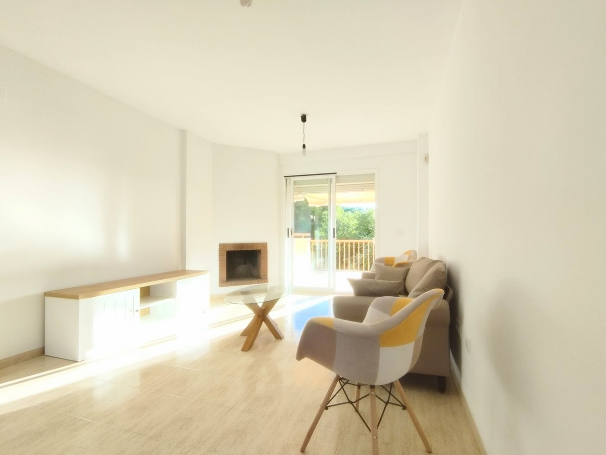 Te koop Middle Floor Apartment Costa Del Sol Calahonda € 299.000,-