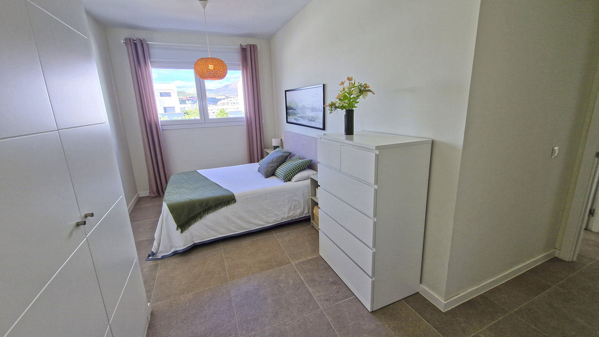 Te koop Middle Floor Apartment Costa Del Sol Estepona € 479.000,-