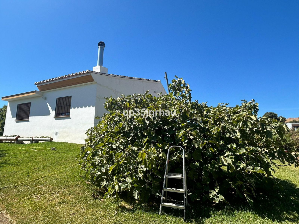 Te koop Finca - Cortijo Costa Del Sol Estepona € 550.000,-