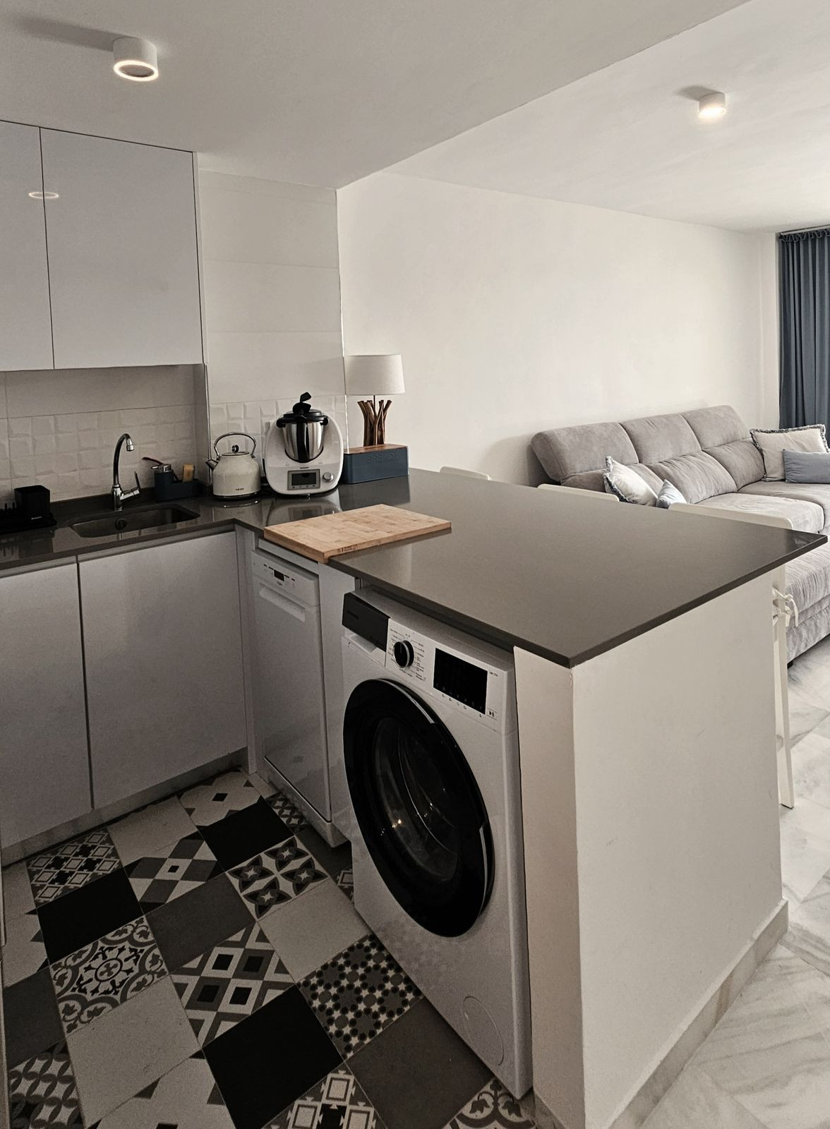 Te koop Middle Floor Apartment Costa Del Sol Casares € 248.000,-