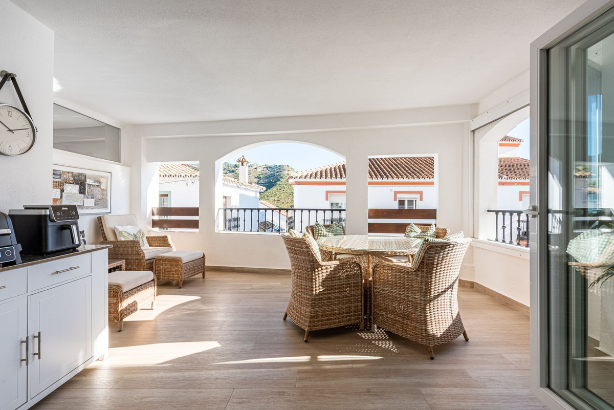 Te koop Middle Floor Apartment Costa Del Sol Benahavís € 395.000,-