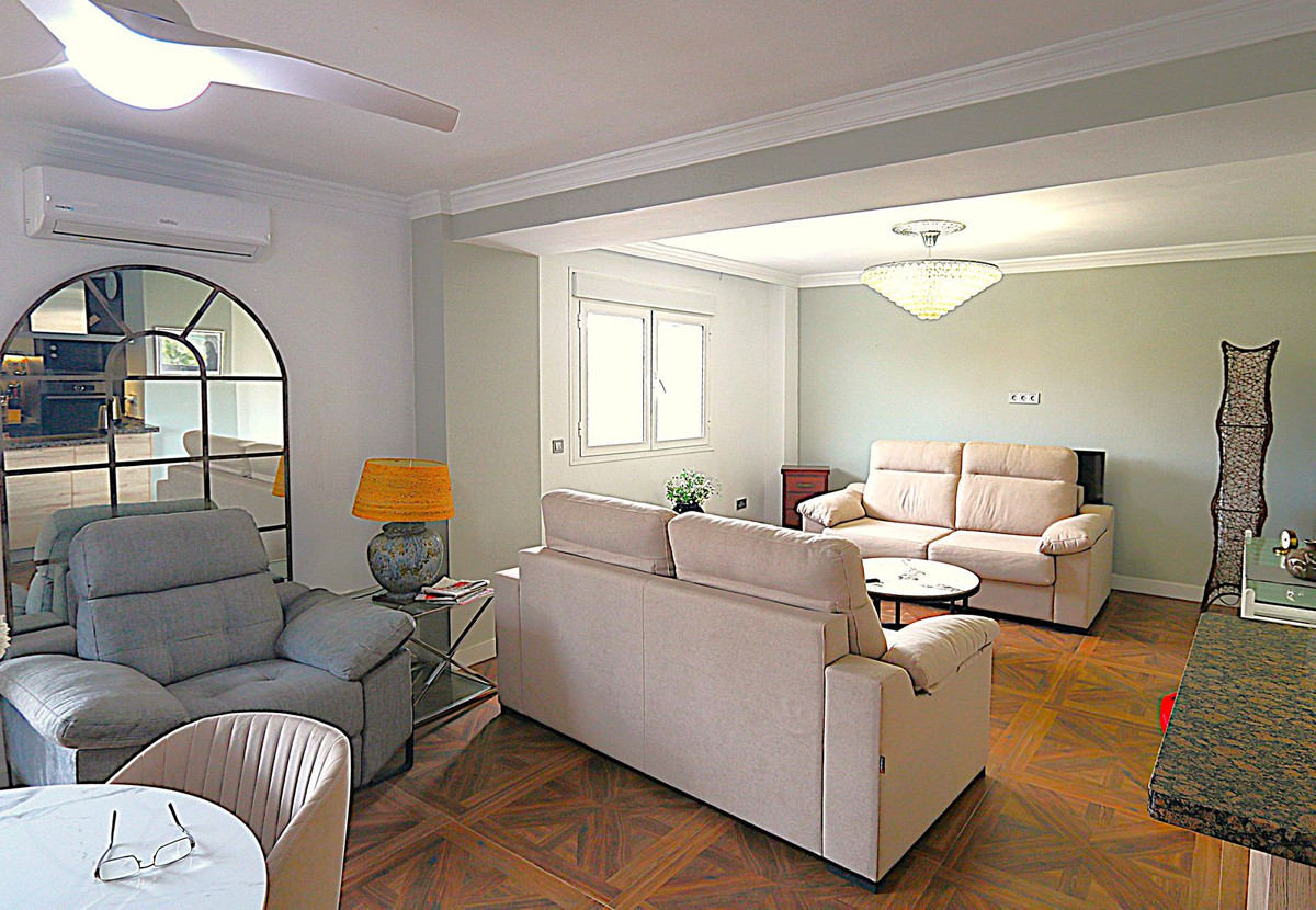 Te koop Middle Floor Apartment Costa Del Sol Fuengirola € 369.000,-