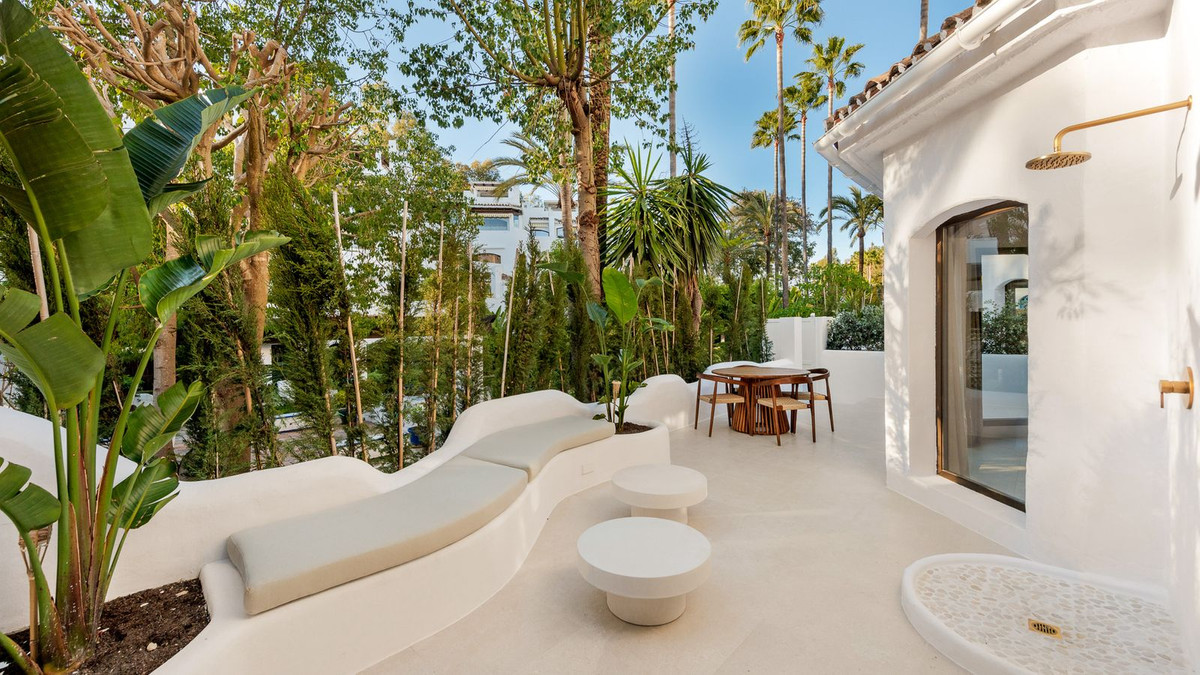 Te koop Gelijkvloers appartement Costa Del Sol Elviria € 665.000,-