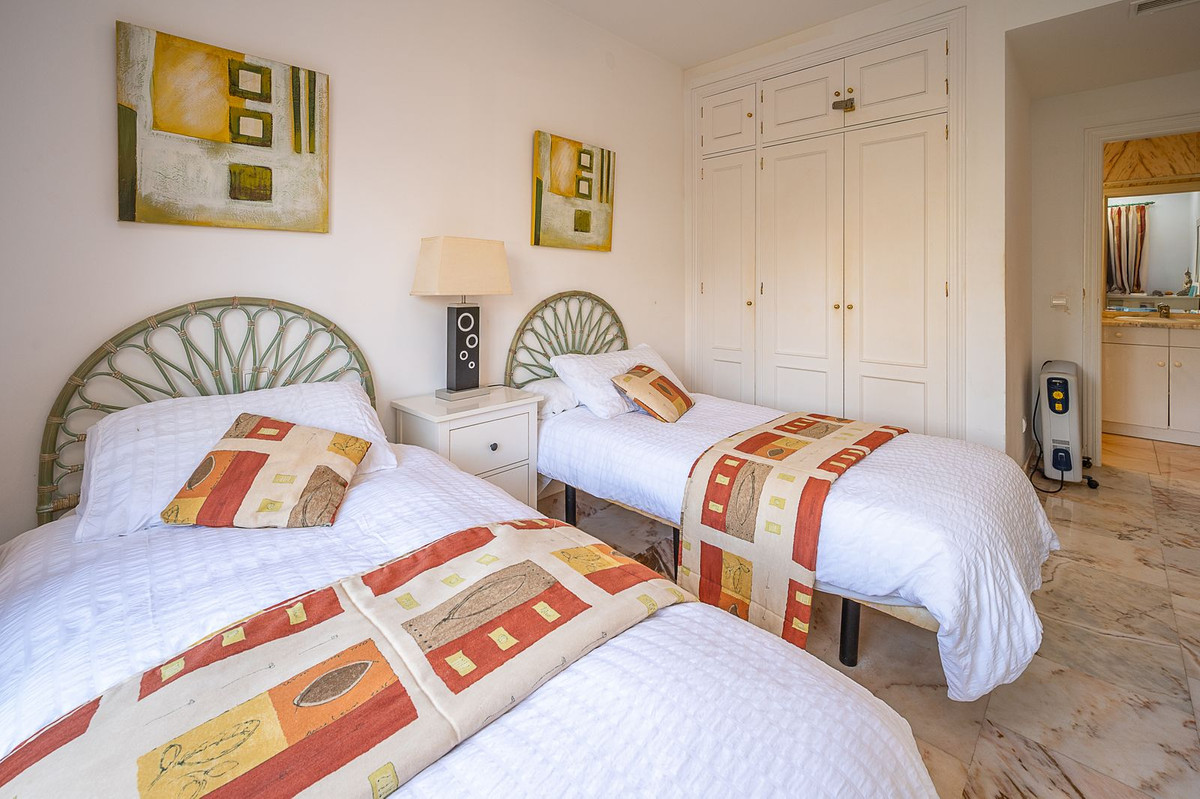 Te koop Middle Floor Apartment Costa Del Sol La Cala De Mijas € 375.000,-