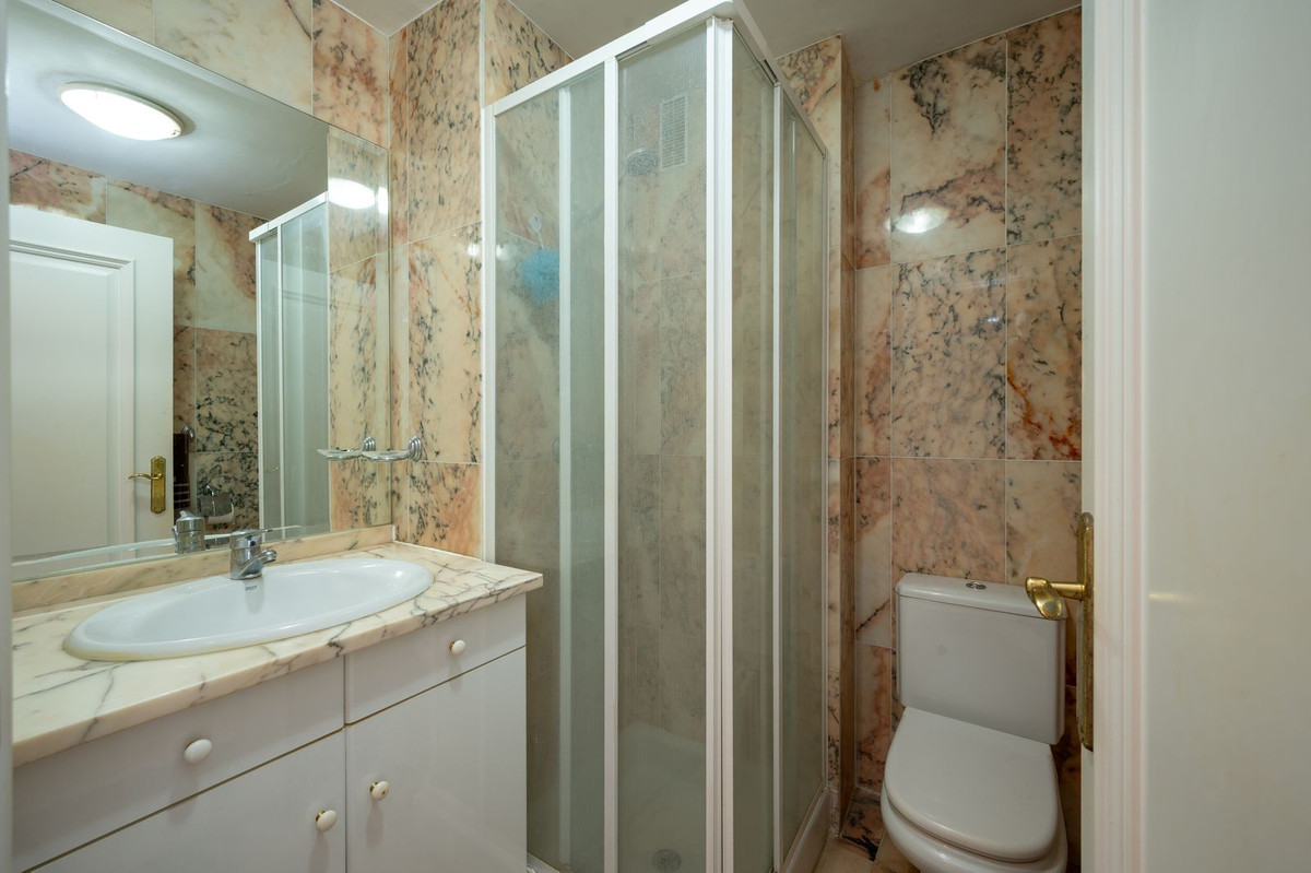 Te koop Middle Floor Apartment Costa Del Sol La Cala De Mijas € 375.000,-